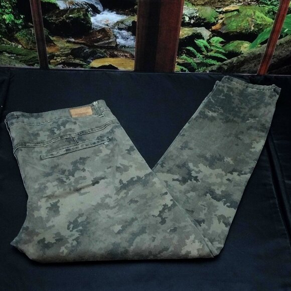 Nearly New Size 12 Z1975-Zara Basic Dept. Premium Camoflauge Denim Jeans - Picture 5 of 7